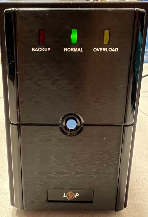 Продам джерело безперебійного живлення LogicPower LPM-625VA