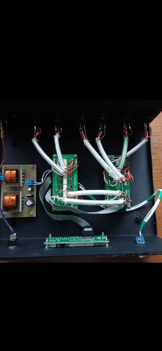 Попередній підсилювач: (усилитель) пасивний з РГ Нікітіна.