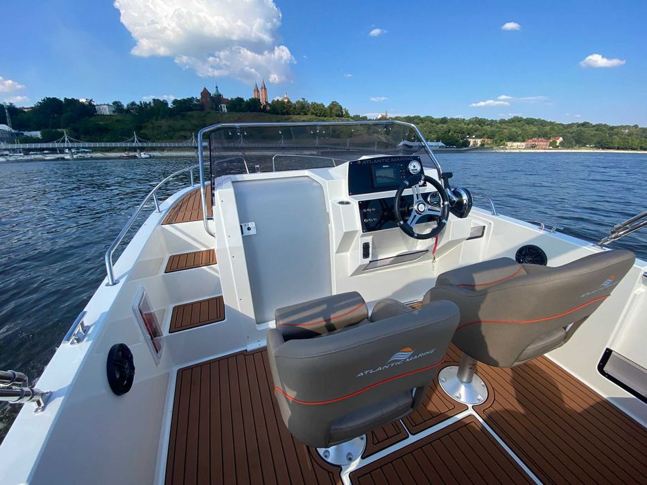 Nowa łódź Atlantic Marine 630 Sun Cruiser z Mercury F150 i przyczepa