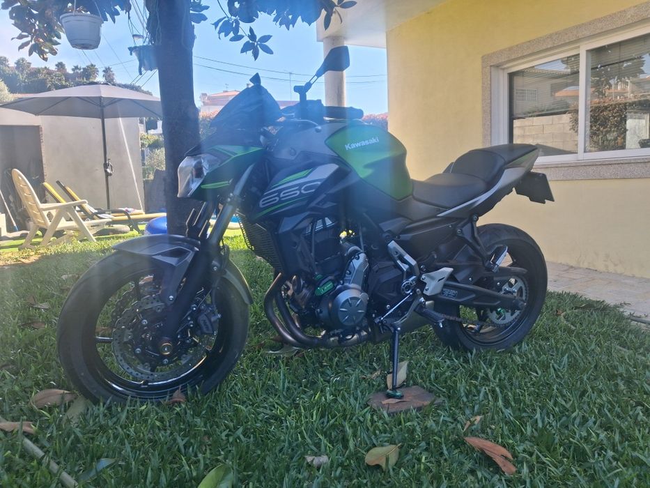 Kawasaki z 650 negociável