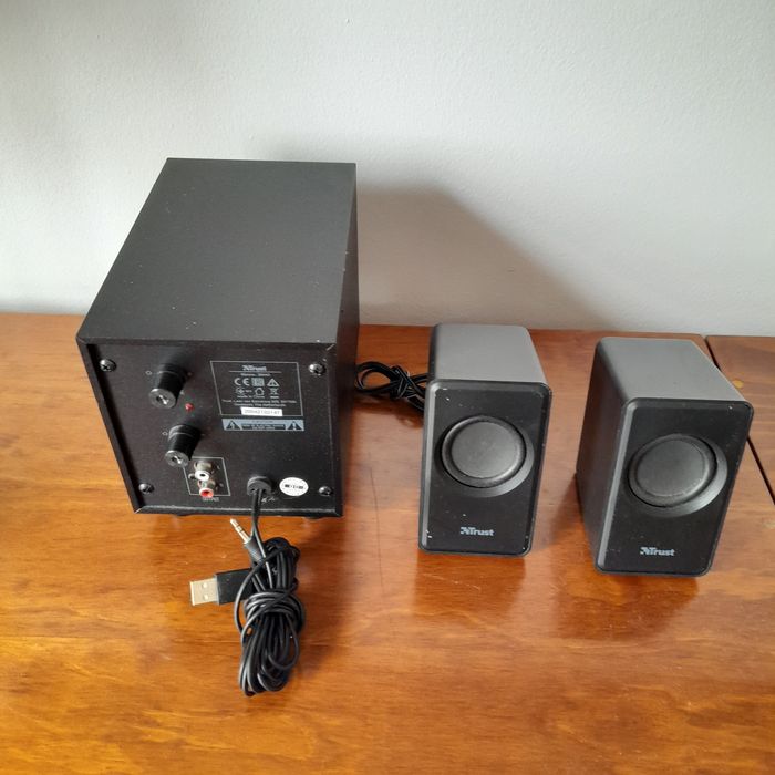 Computer speaker columns with subwoofer64738566958081124