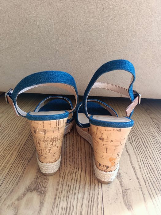 Buty sandały na koturnie koturny