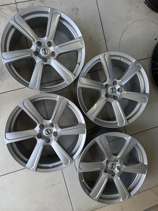 Felgi 19 5x108 ET42,5 8J Volvo