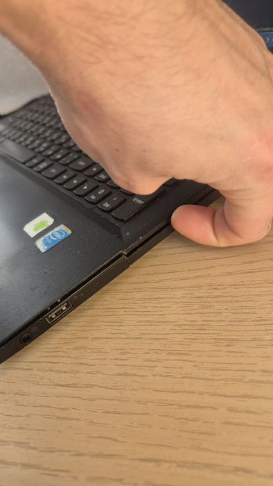 Продам Ноутбук Lenovo B50-30 робочій