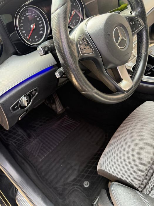 Mercedes-Benz E220D Avantgarde