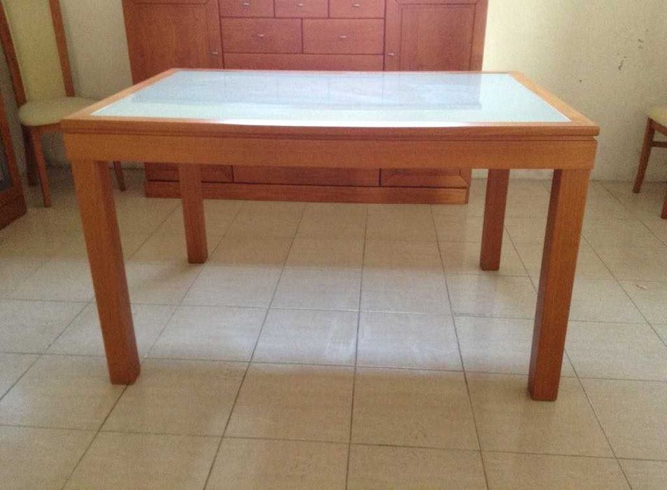 Sala de jantar completa