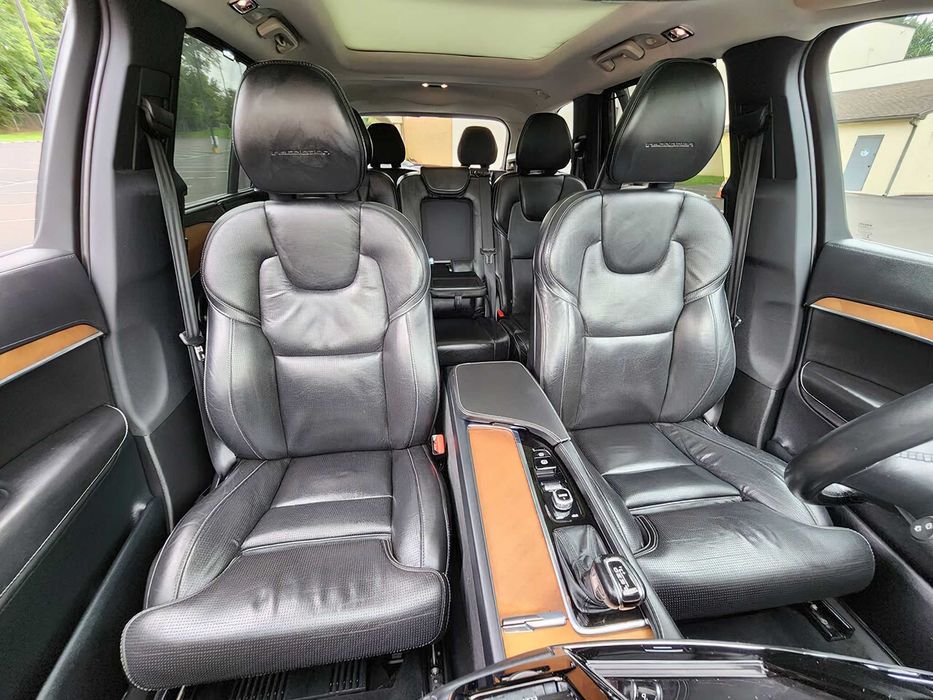 Volvo XC90      2015