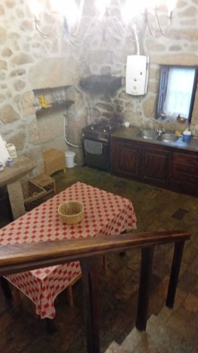 * Reservada * Moradia T2 em Casfreires