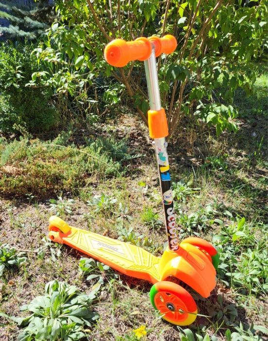 Дитячий триколісний самокат, стан ідеальний