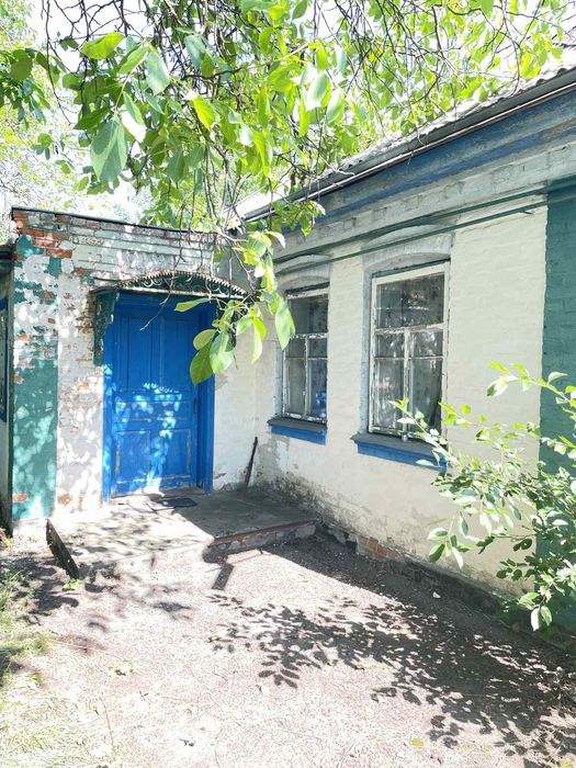 Цегляний будинок у с.Хитці Лубенського р-ну