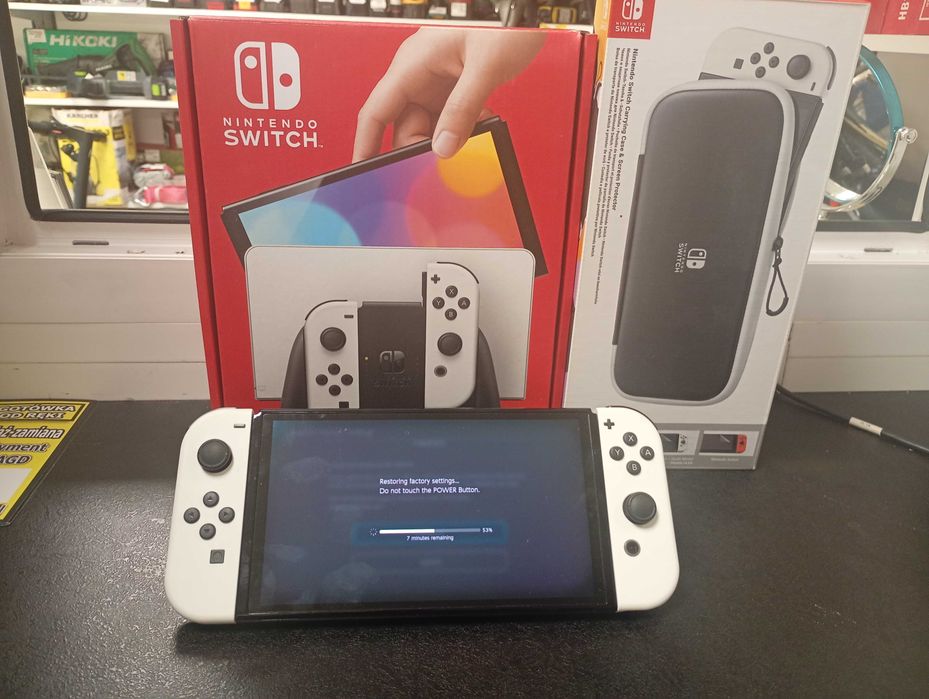 Konsola NINTENDO SWITCH OLED HEG-001 +etui 64GB -Komis MADEJ Dębica