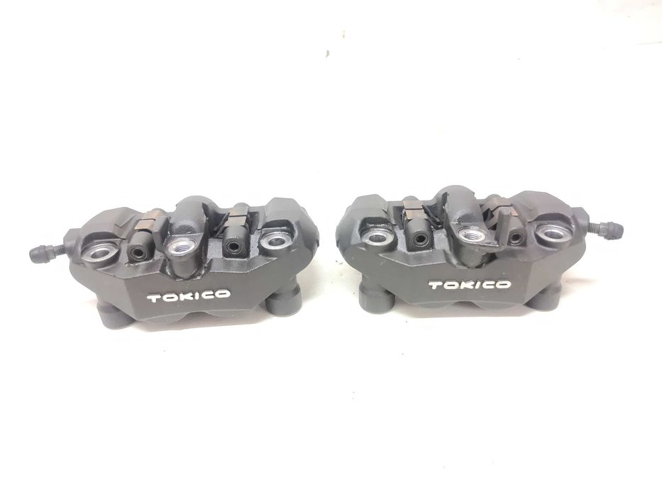 SUZUKI GSX-R 750 / 600 K8 K9 L0 Zacisk Zaciski Hamulcowe Przednie