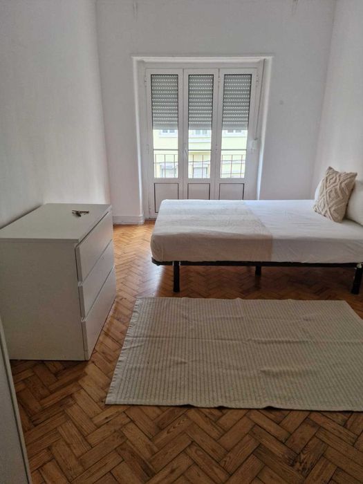 Quarto casal sem caução Benfica