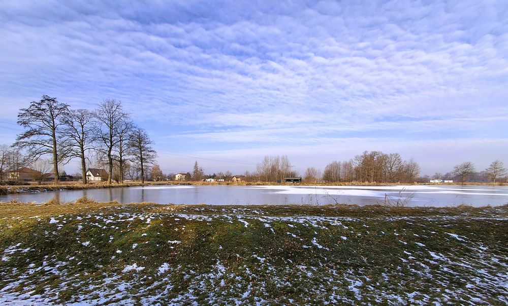 Działka budowlana Bielany k/Kęt z drogą utwardzoną 17 (lub 13 ar)