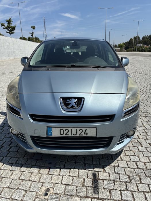 Used PEUGEOT 5008