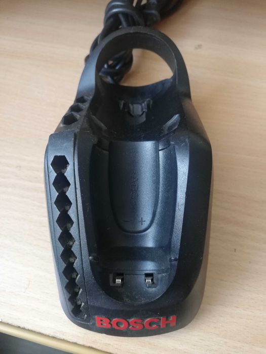 ładowarka  BOSCH