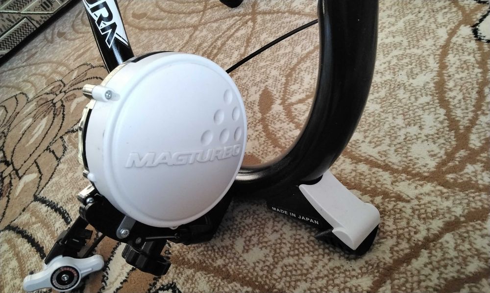 Трейнер Minoura MagTurbo B60 велостанок велотренажер