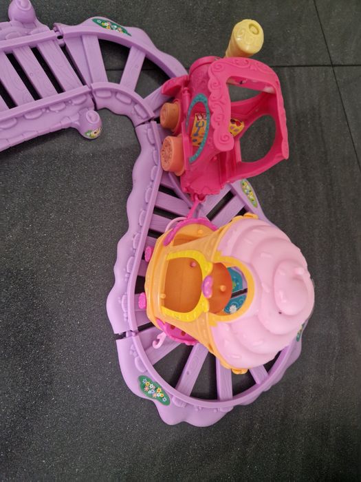 Kolejka pociąg na baterie