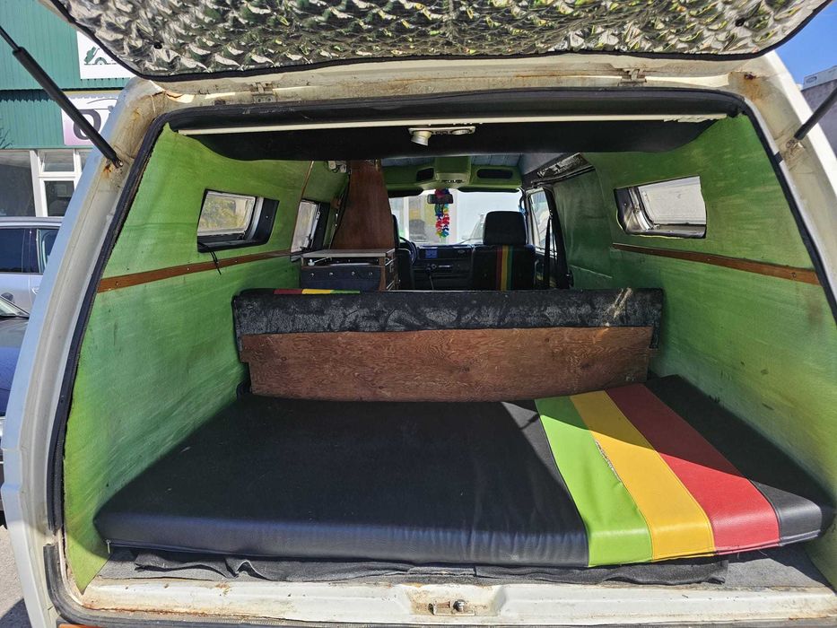Volkswagen Transporter T3 Autovivenda 2.0 Gasolina  1983  5 Lugares