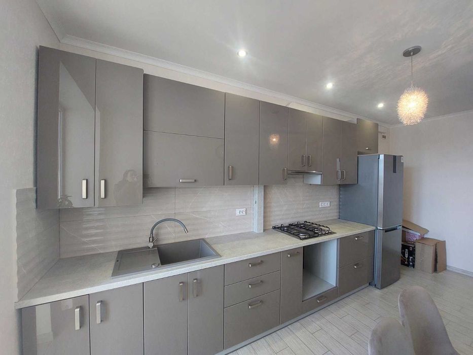 ПРОДАЖ 2 кім. квартира 77 м. кв. вул Крушельницької м. Трускавець