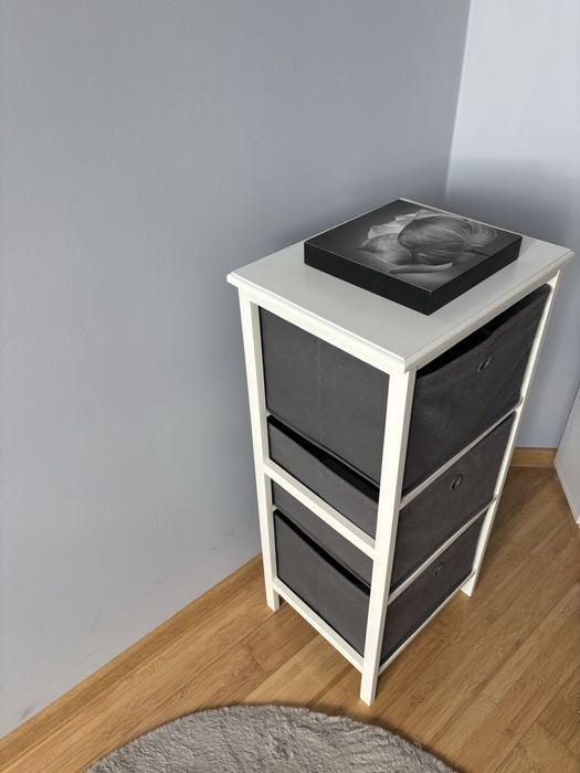 Sprzecam regał plus szafka gratis