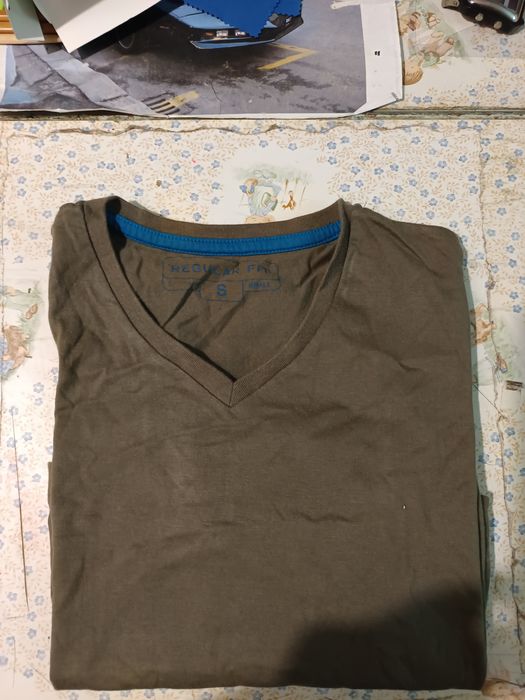 Vendo a camisola castanho azul bom estado