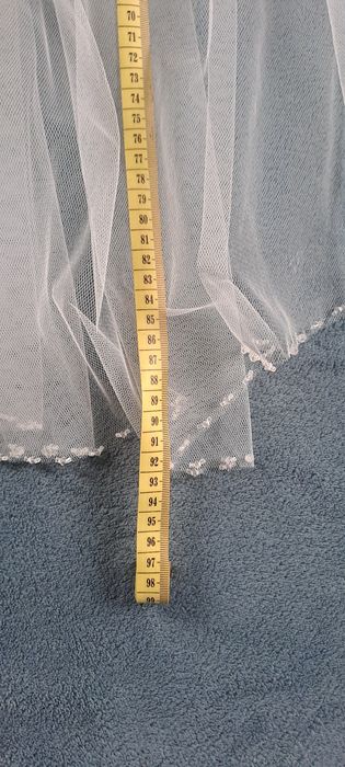 Welon ślubny z perełkami