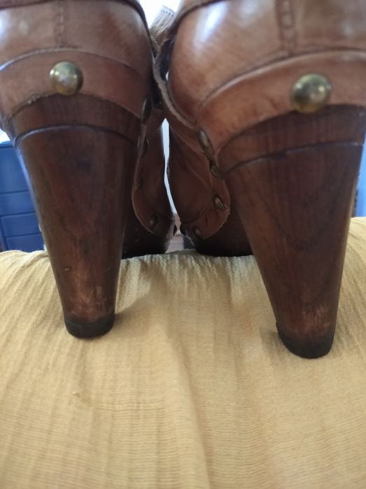 Sapatos camel tamanho 37