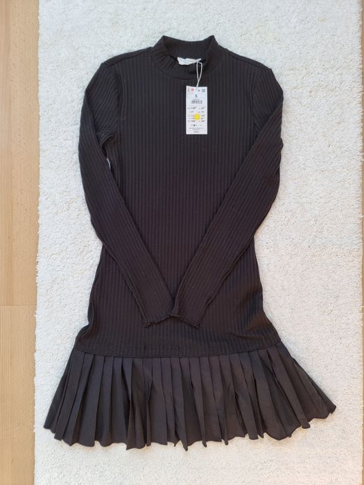 Czarna sukienka z plisowaniem Reserved S nowa z metką