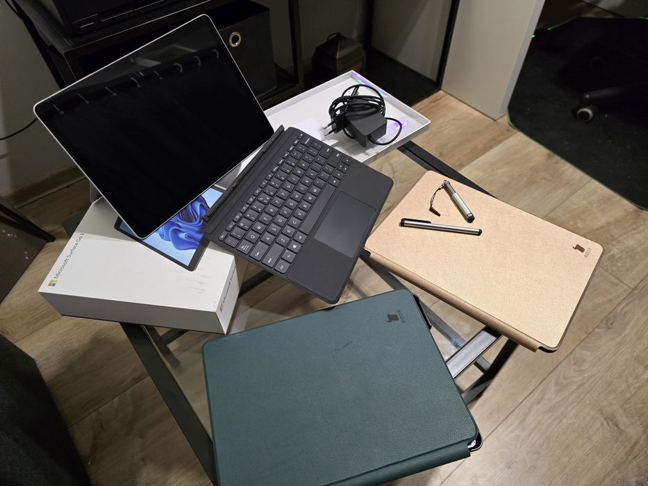 Microsoft Surface Go 3 + Type Cover + Dodatki