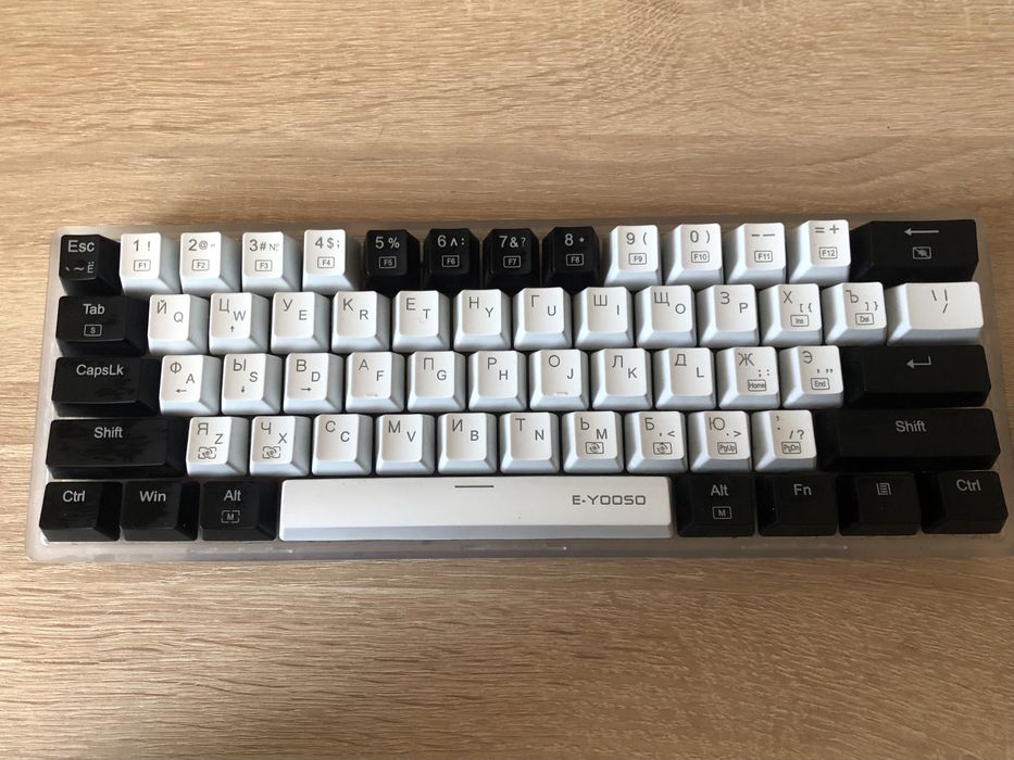 Клавиатура E-YOOSO Z11T с подсветкой клавиш Бело-Черный 60%