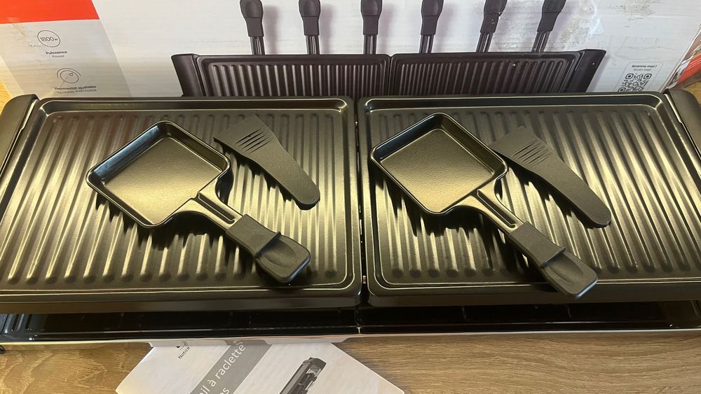 Grill stołowy, grill  raclette dla 12 osób Livoo