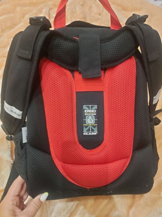 Школьный рюкзак для мальчика с 1 класса