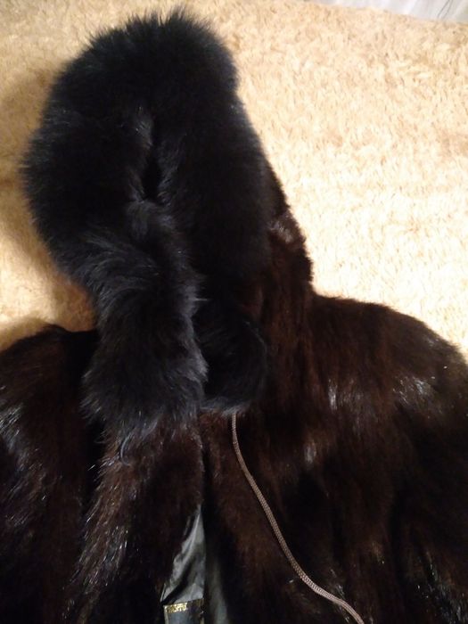 Шуба нутрія з норкою