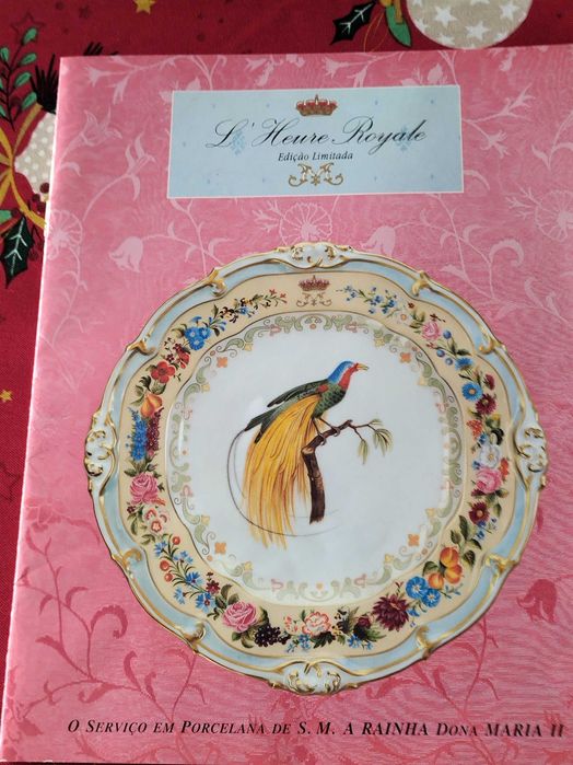 Coleção Autenticada de 15 Pratos Porcelana Rainha D. Maria II