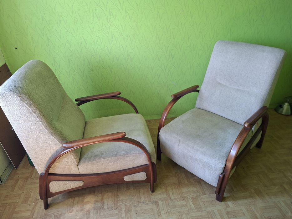 Fotele drewniane tapicerowane – 2 szt. – dobry stan, styl retro