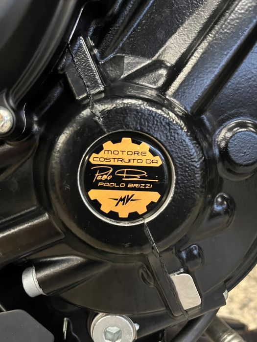MV Agusta Dragster 800 r de 2024  Irrepreensível