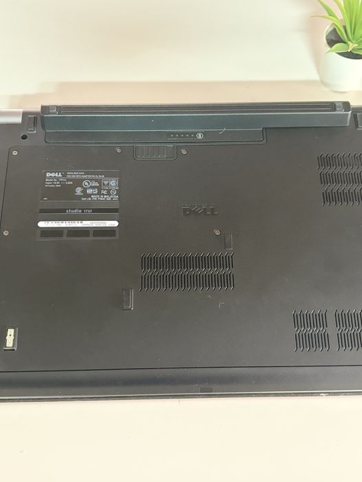 Dell Laptop without OS469982811165839362