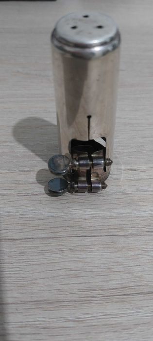 Tapaboquilha e abraçadeira  HB