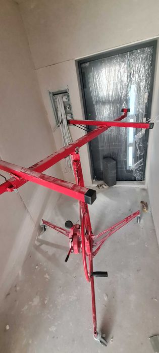 Podnośnik do płyt karton-gips