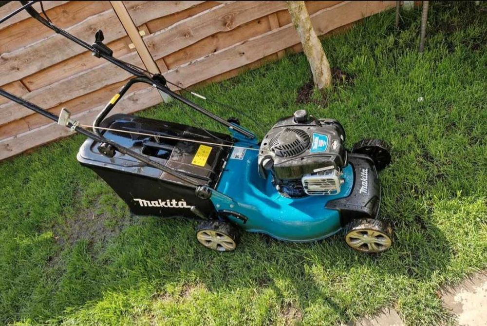 Kosiarka spalinowa PLM4620N2 MAKITA
