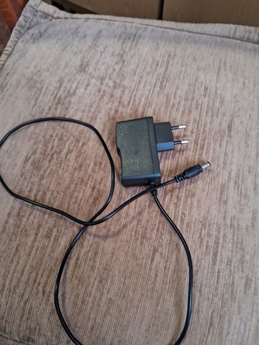 Блок живлення, мережевий адаптер