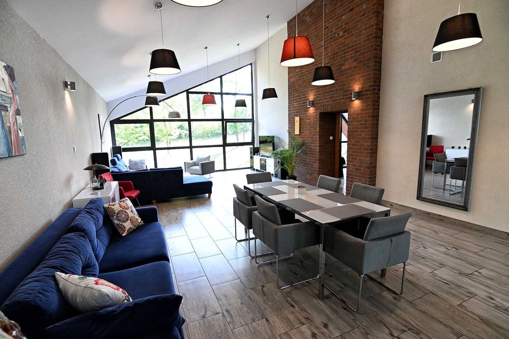 Dom na Kaszubach nad jeziorem Mausz.