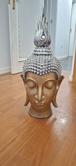 Buda dourado usado como novo