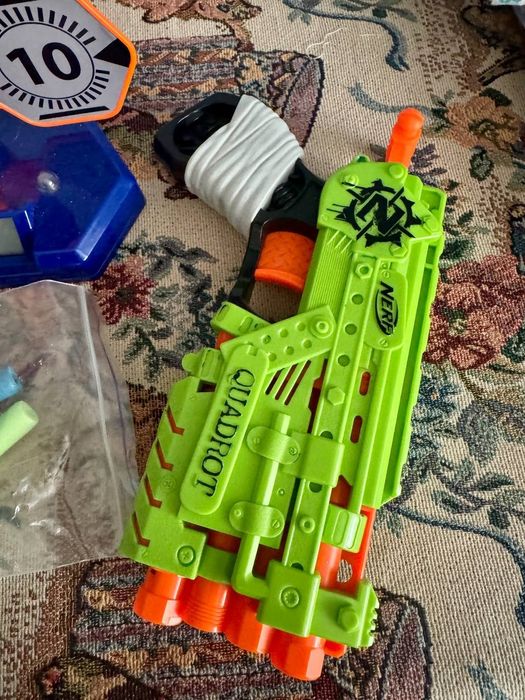 Nerf бластери набір