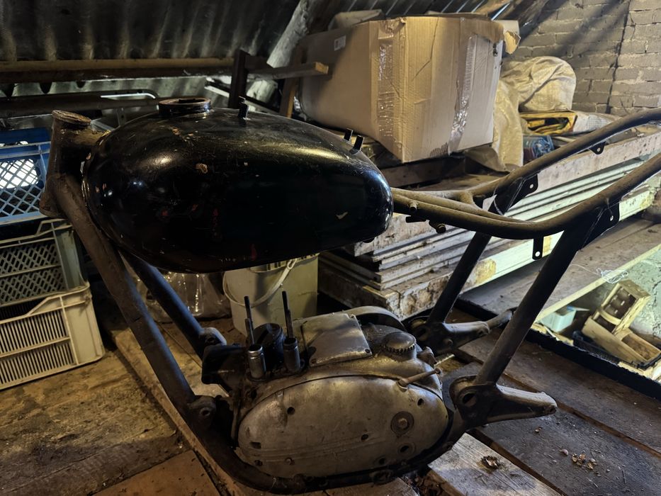 Junak M07 początek 58 roku - rama silnik na 4 śruby /// nie M10