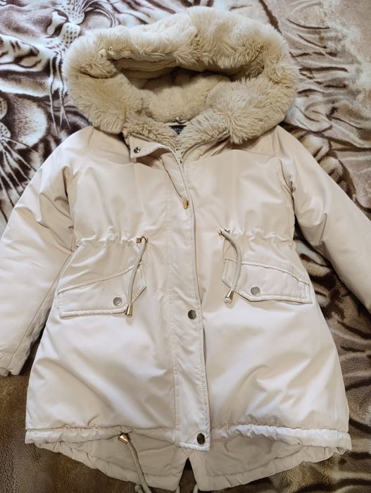 Продам куртку на дівчинку