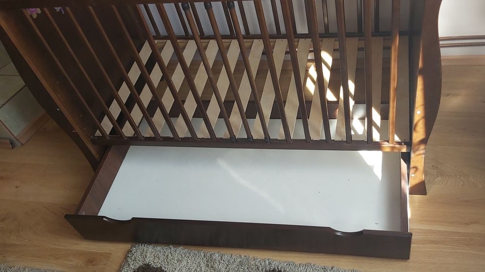 Łóżeczko dzieciece z materacem