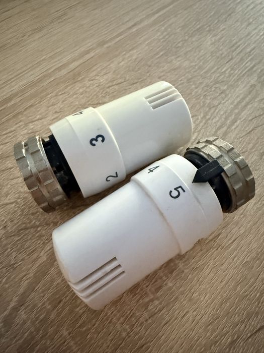 2 głowice termostatyczne 4m+