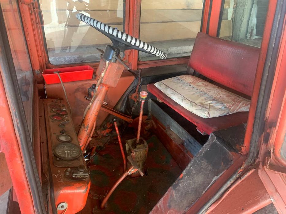 Продаю трактор Т-25